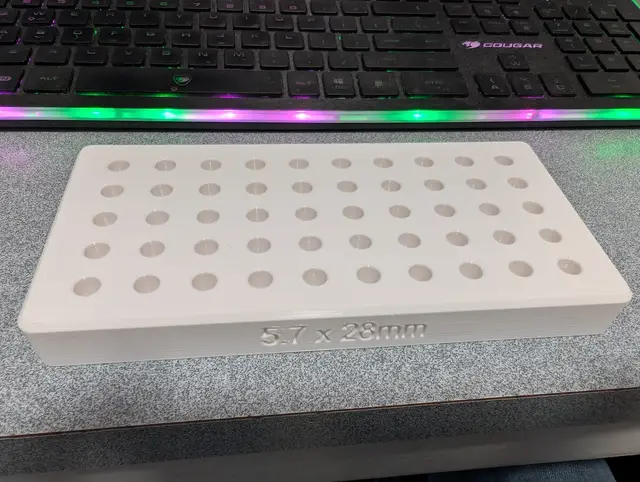5.7x28mm Reloading Tray — modelo 3D