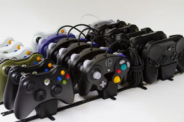 Modular controller stands for multiple consoles — modelo 3D