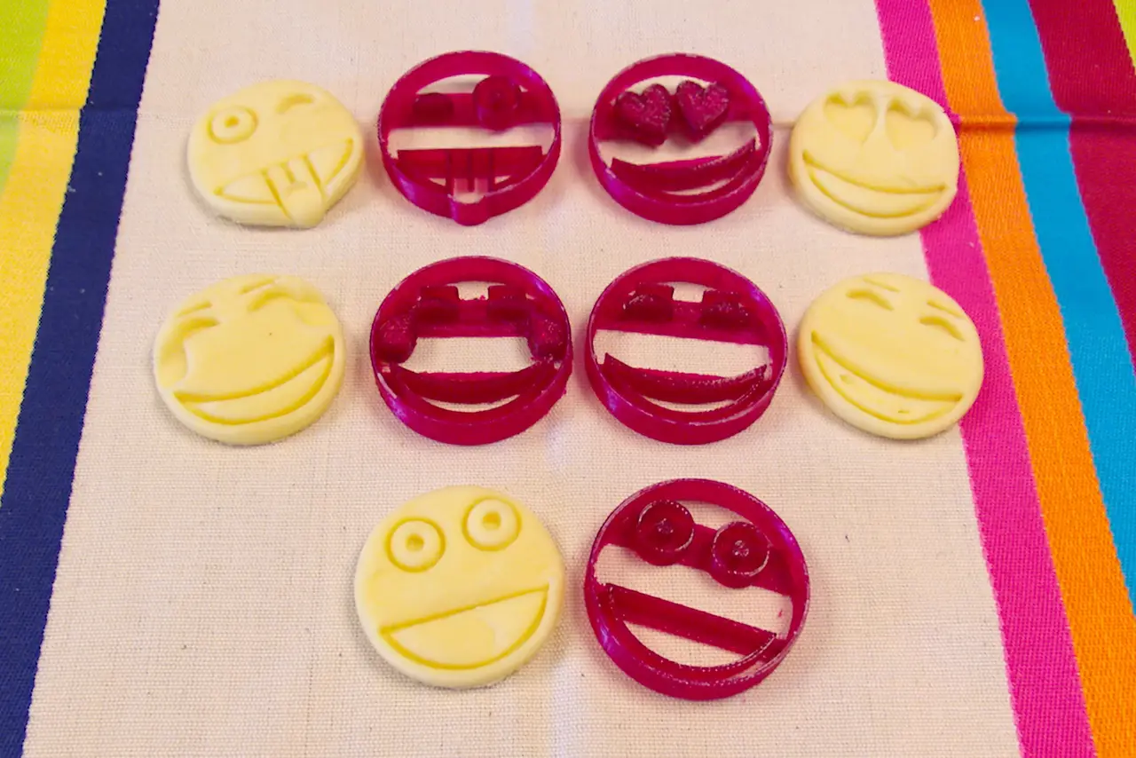 Emoji biscuit templates for your kitchen — modelo 3D