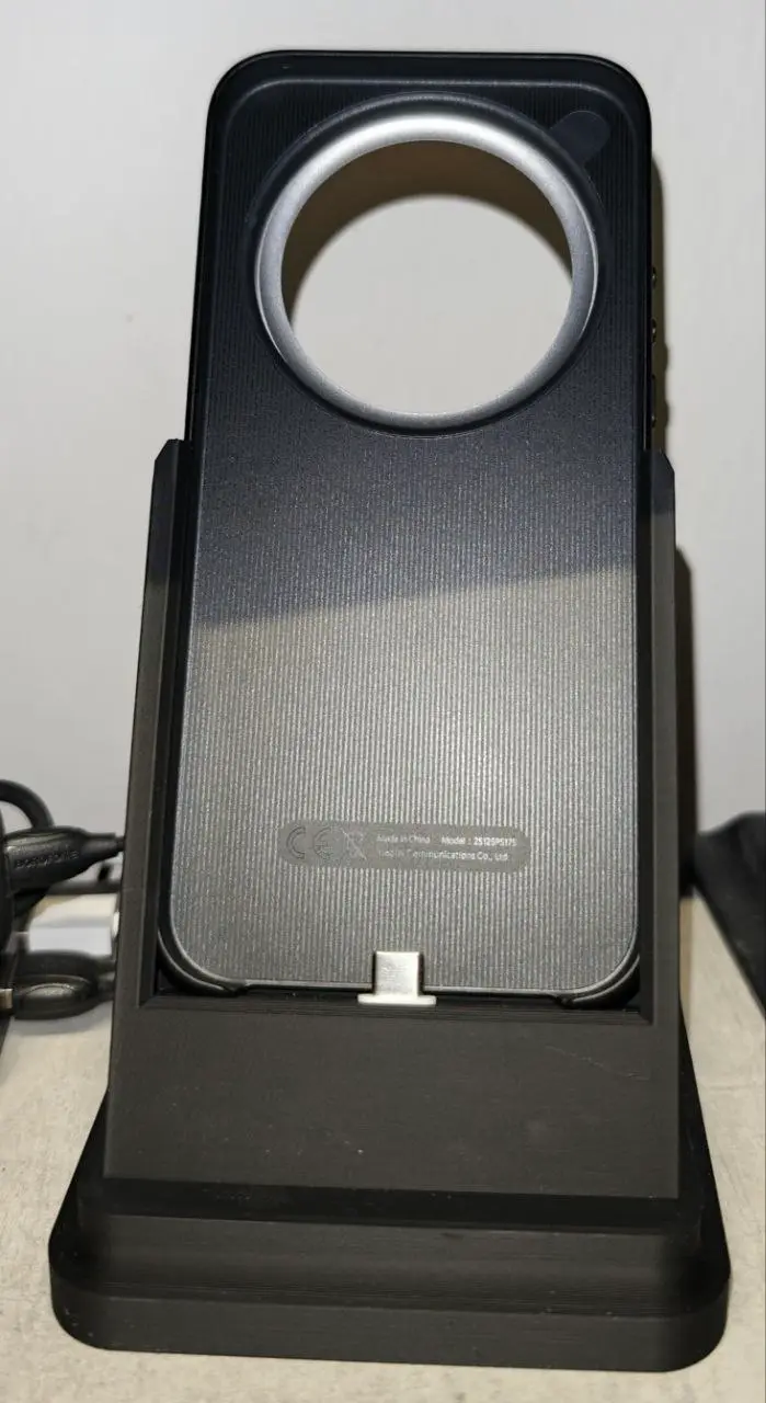 Xiaomi 17 Ultra Charging stand — modelo 3D