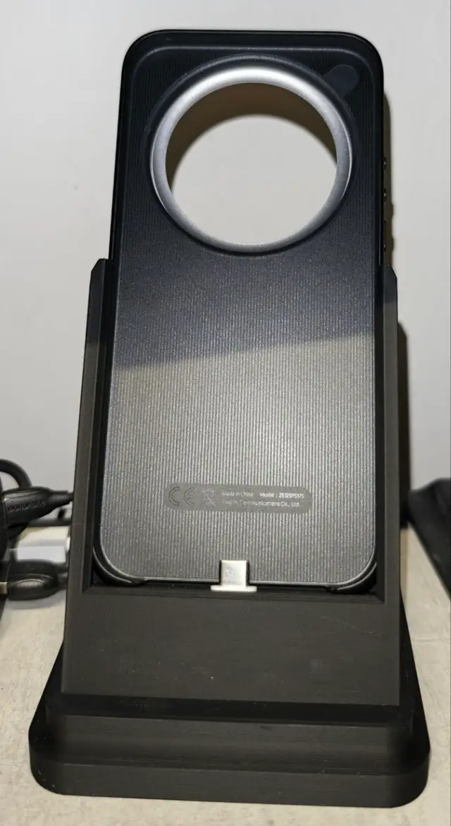 Xiaomi 17 Ultra Charging stand — modelo 3D