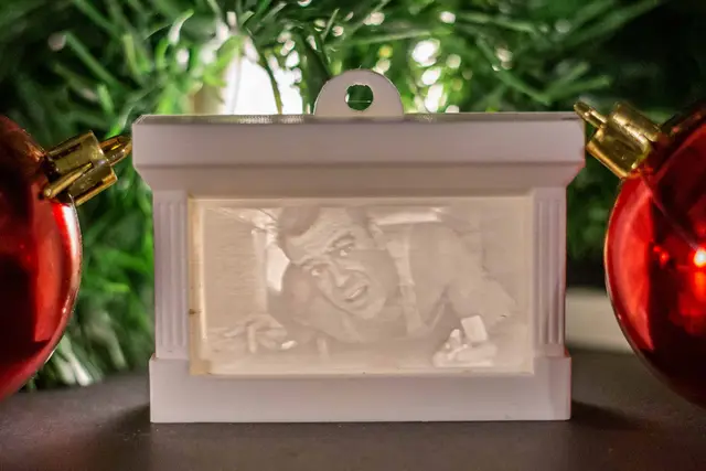 Die Hard Fireplace Christmas Ornament — modelo 3D