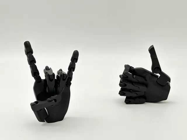Poseable articulated hand model — modelo 3D