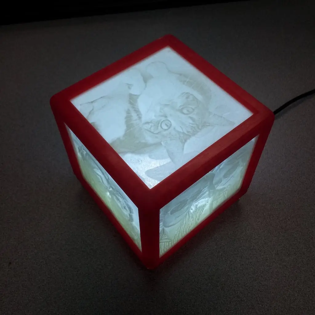 Lithophane Box Lamp (LED/USB powered) — modelo 3D