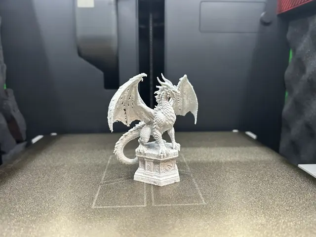 Majestic Dragon Guardian Statue — modelo 3D