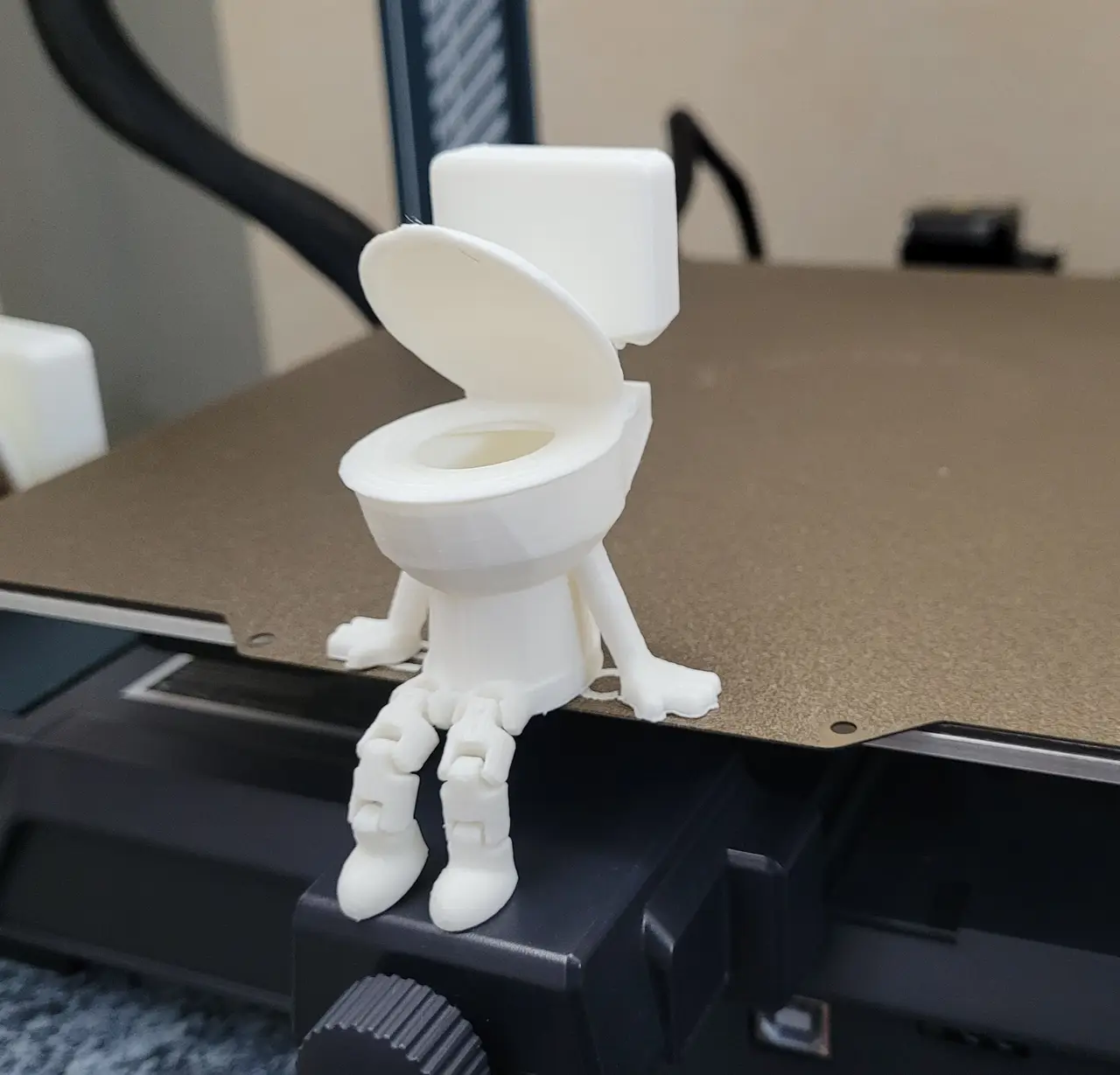 Klo'nchy / Calibration Toilet 2.0 — modelo 3D