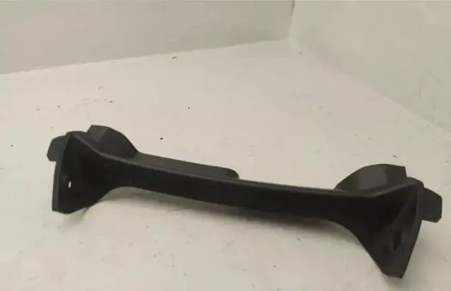 Triumph Speed Triple Bellypan Moulding - T2303103 — modelo 3D