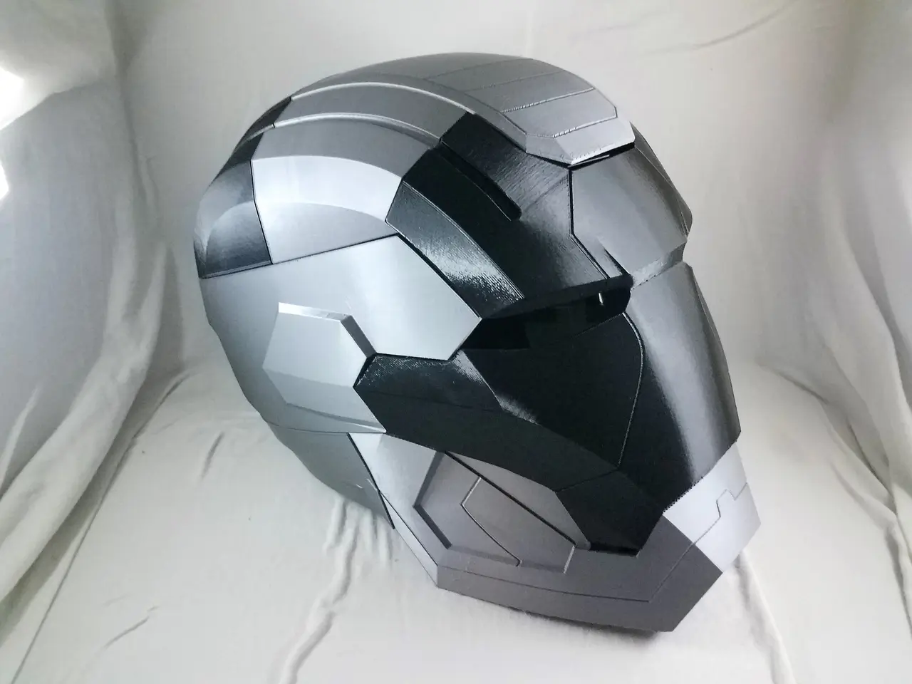 Iron Patriot Helmet (Iron Man) — modelo 3D