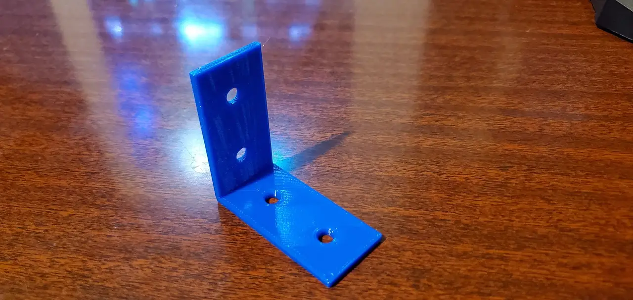L Bracket Small — modelo 3D