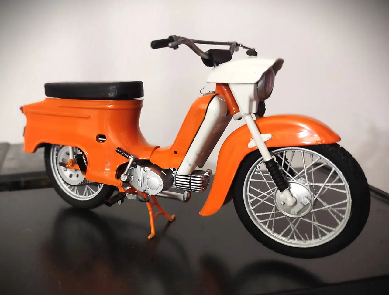 Jawa 50/21 Pionyr — modelo 3D