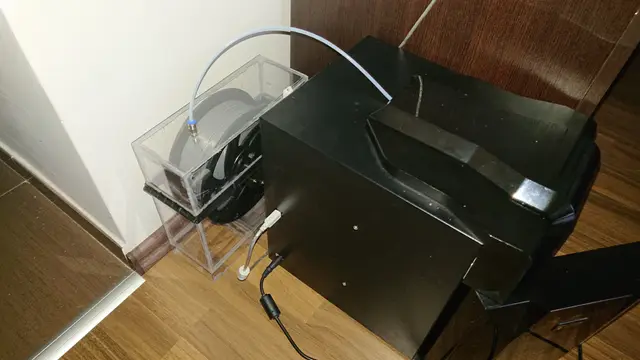 Filament holder and dryer — modelo 3D