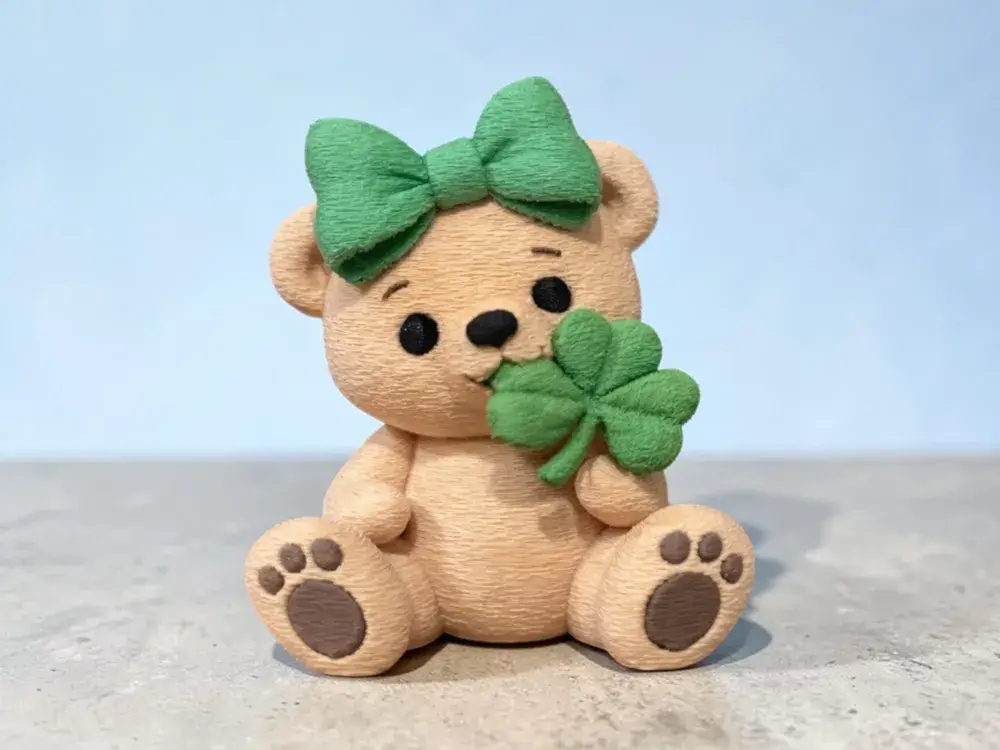 Lucky Bella St. Patrick’s Edition Cozy Teddy Bear — modelo 3D