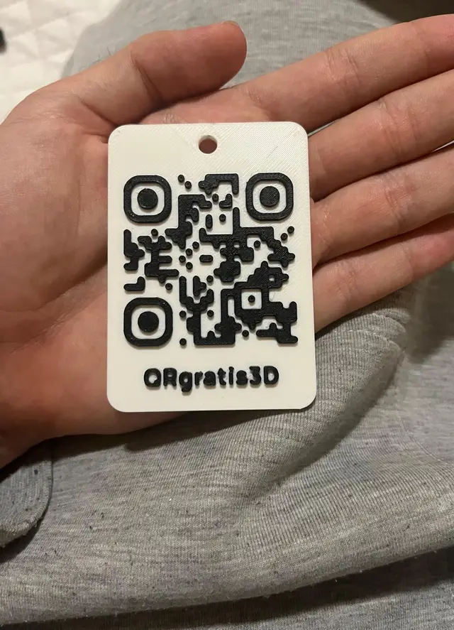 QR Code Keychain – Tested Print / Llavero QR probado (A1 mini, 2 colors) — modelo 3D