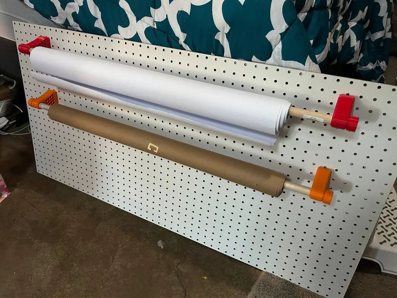 Long Paper Roll Holder for Sy's Peglock System — modelo 3D