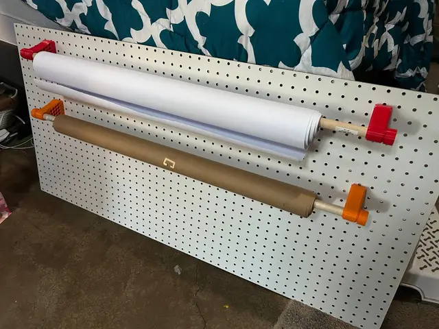Long Paper Roll Holder for Sy's Peglock System — modelo 3D