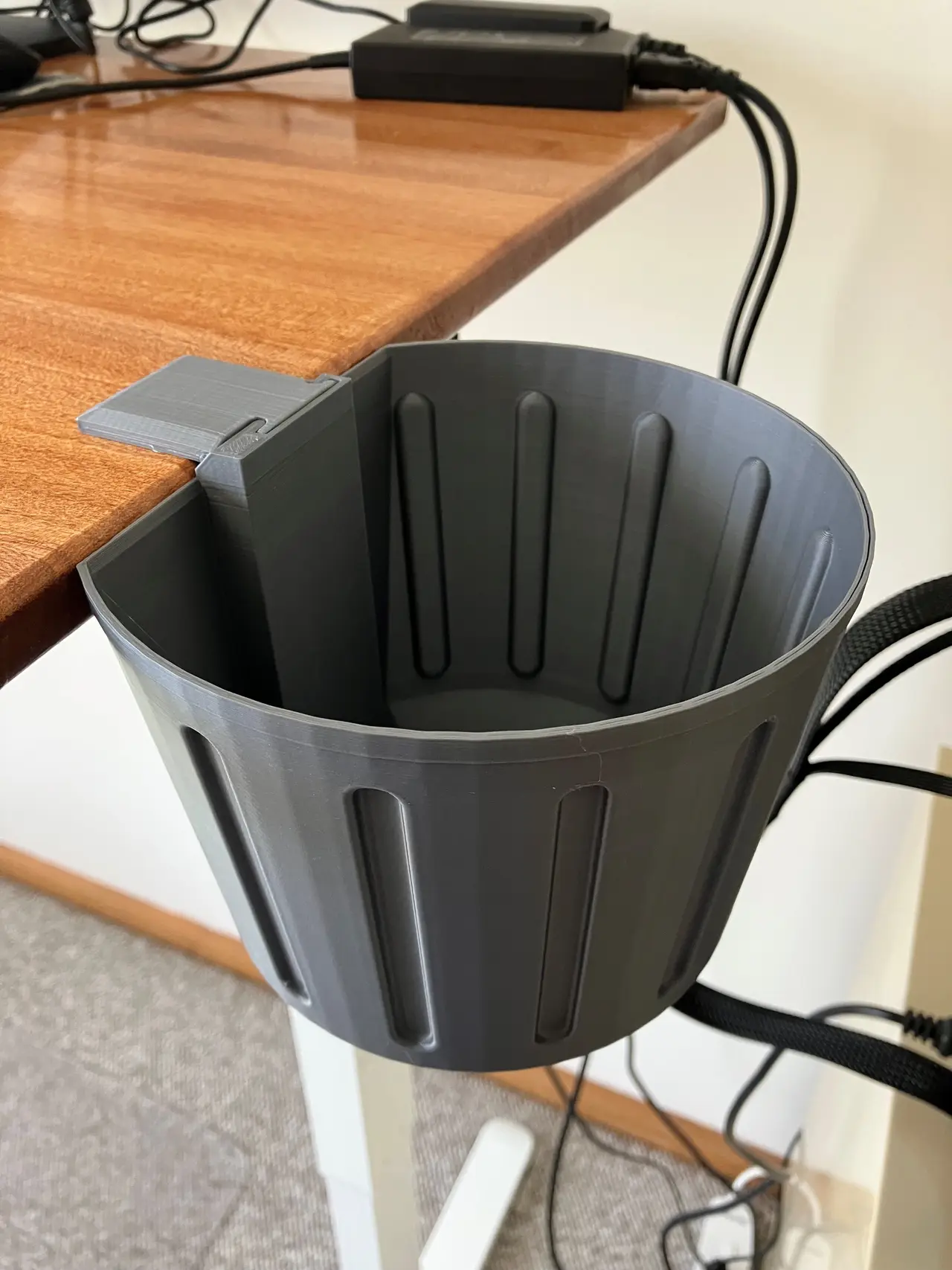 Removable Desk Bin Trash Can V2 — modelo 3D