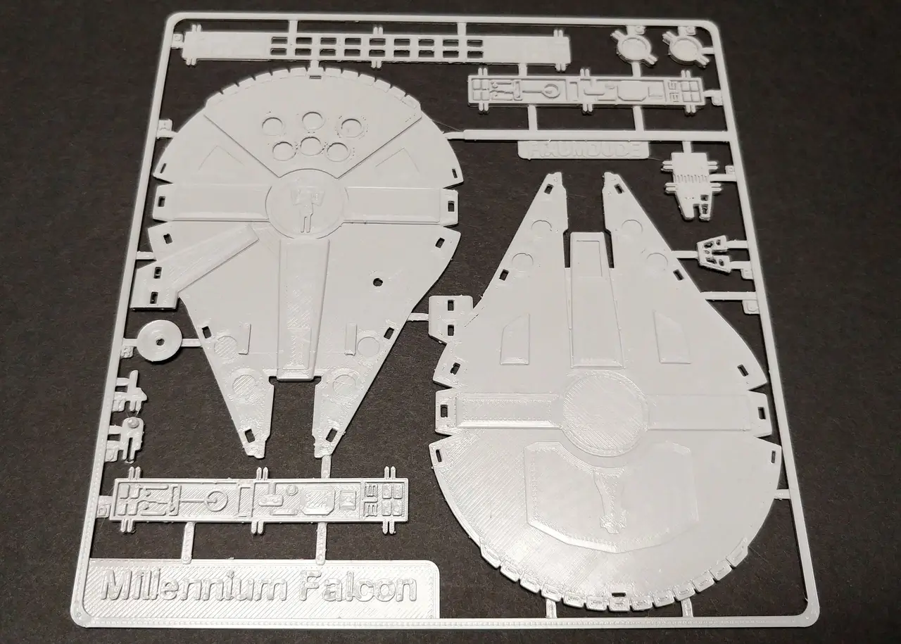 Millennium Falcon Kit Card by Fixumdude — modelo 3D