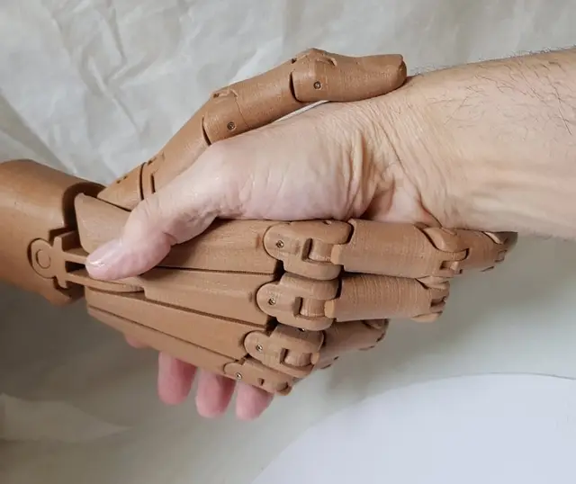 Articulated hand — modelo 3D