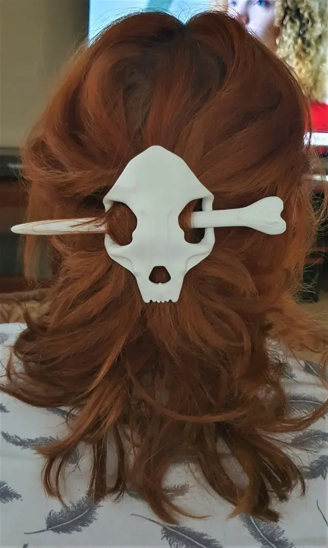 Skull hair pin — modelo 3D