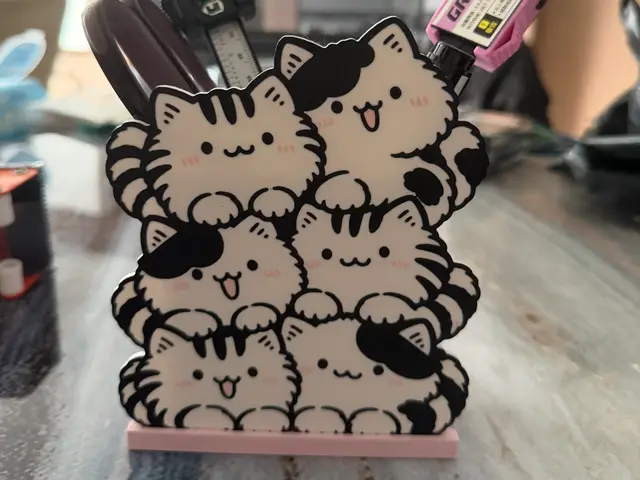 堆叠猫猫笔筒 — modelo 3D