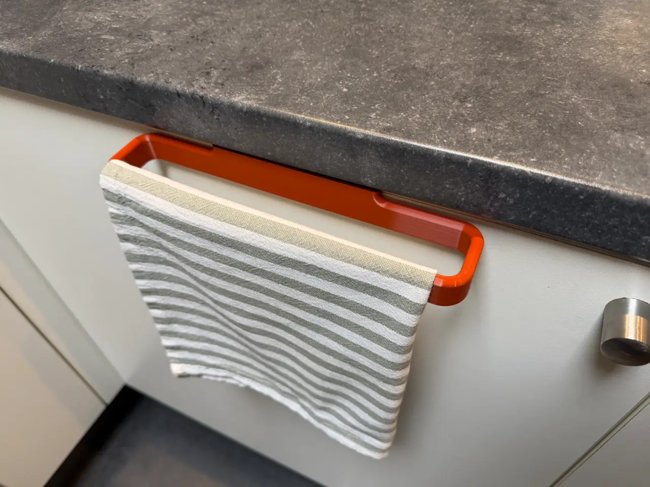 Modern Over-the-Cabinet Towel Holder — modelo 3D