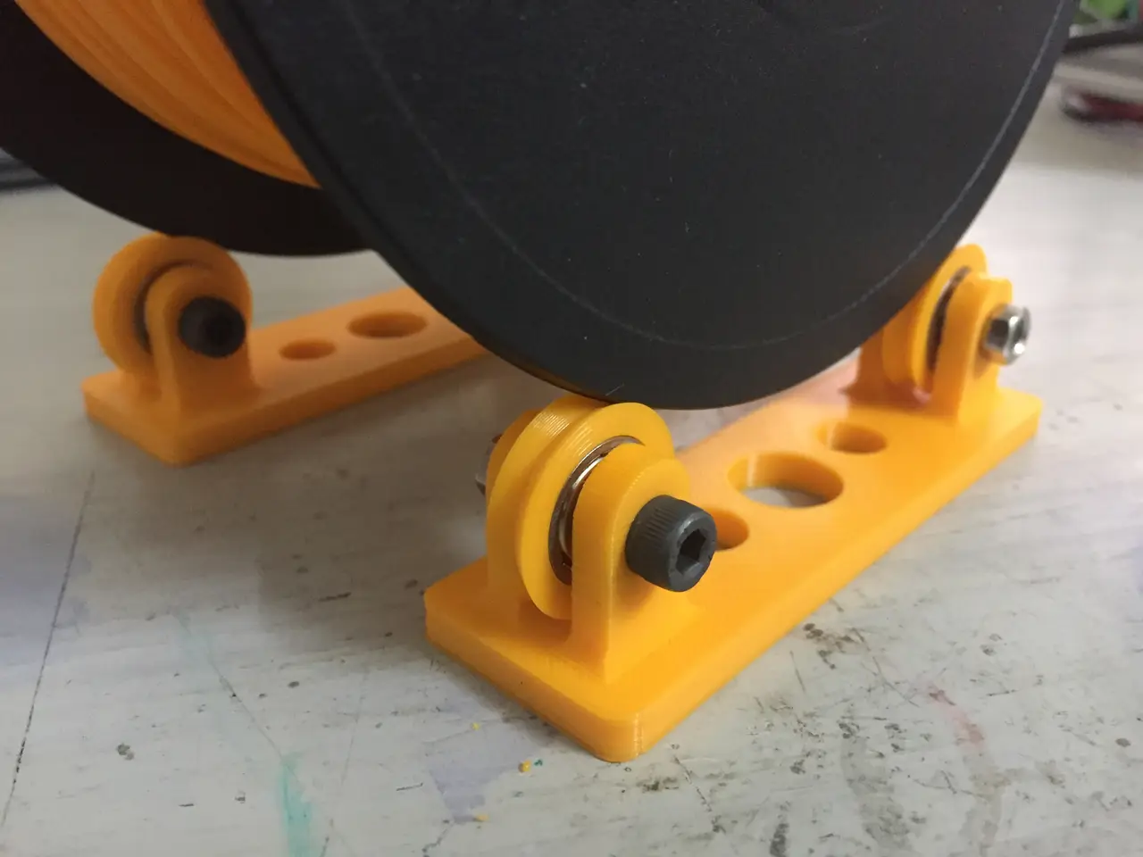 Filament Spool Holder Roller — modelo 3D