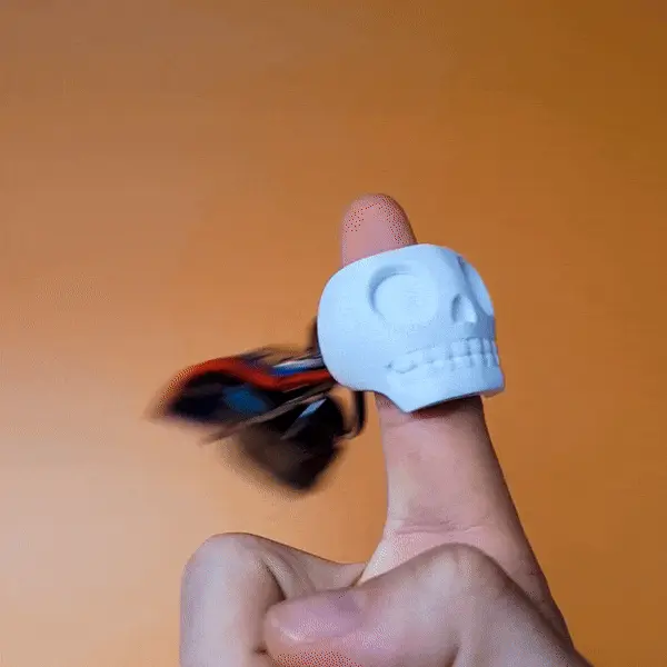 Free Skull Spinner Keychain — modelo 3D
