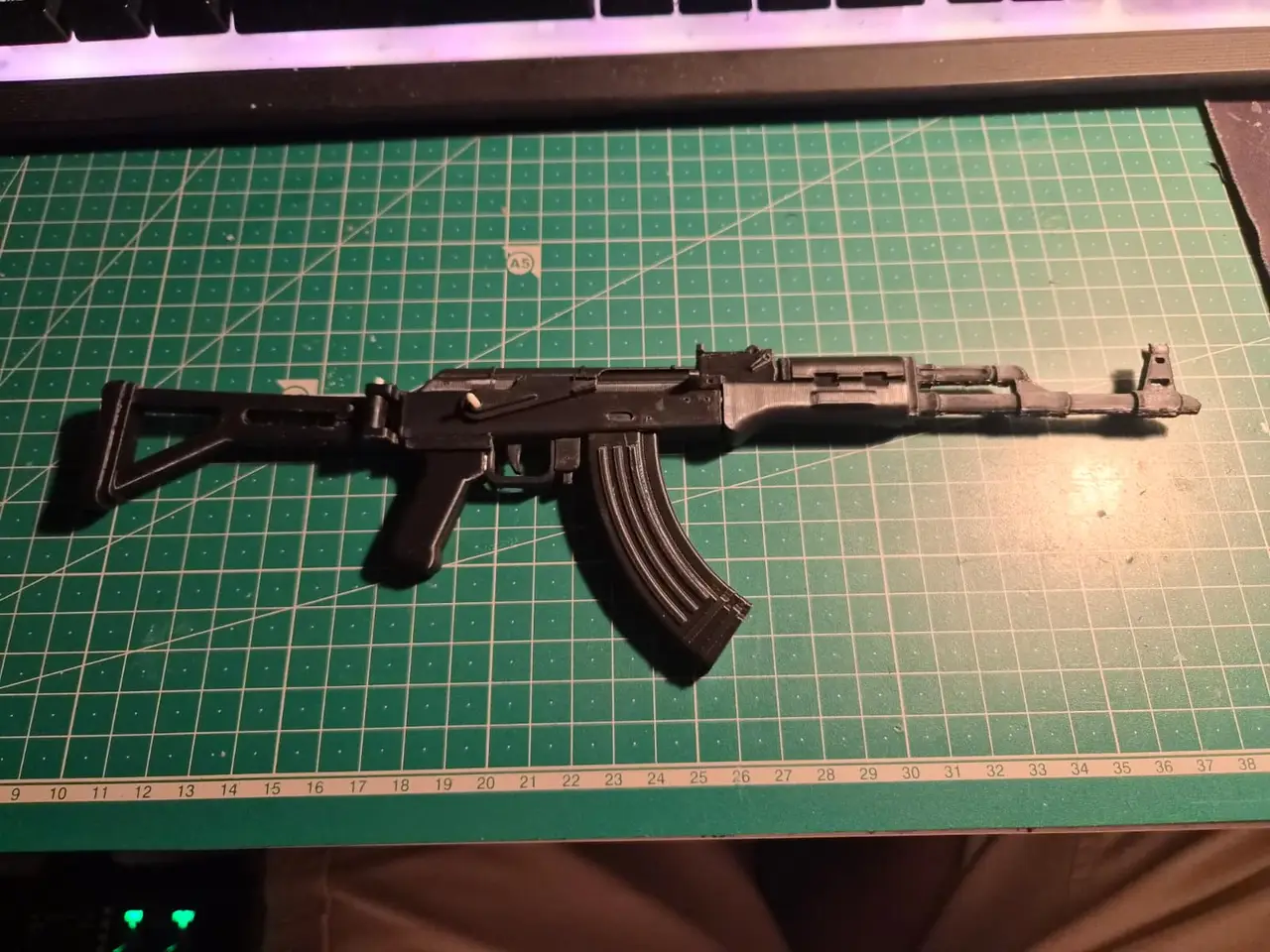 AKM Scale Model 1/6 Foldable stock Functioning cycle — modelo 3D