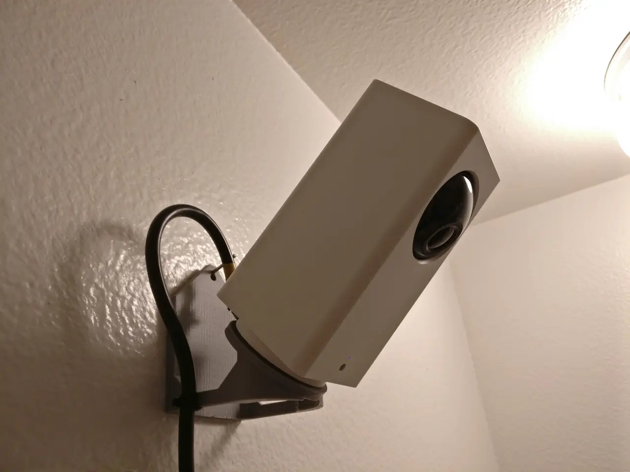 Wyze Cam Pan Tilted Wall Mount — modelo 3D
