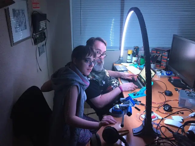LED bridge lamp — modelo 3D