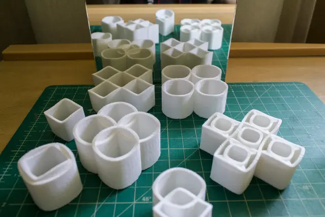 Ambiguous Cylinder Illusion — modelo 3D