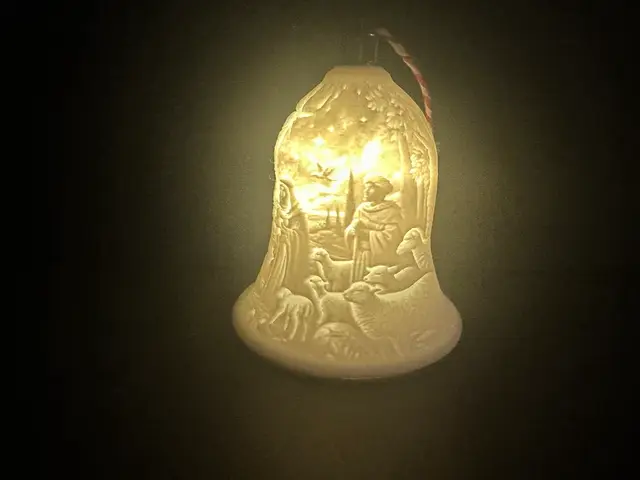 Nativity Lithophane Bell Ornament — modelo 3D