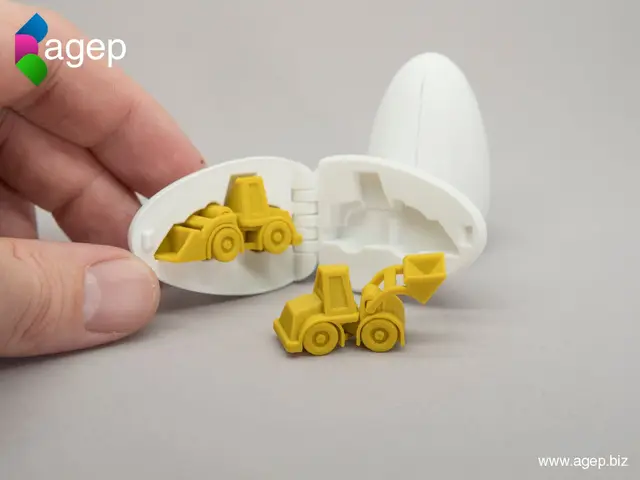 Surprise Egg #3 - Tiny Wheel Loader — modelo 3D