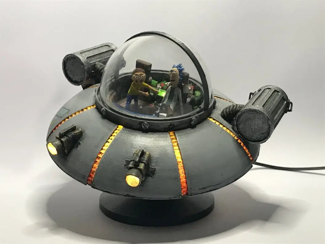 DIY Rick and Morty flying car with LED lights!! — modelo 3D