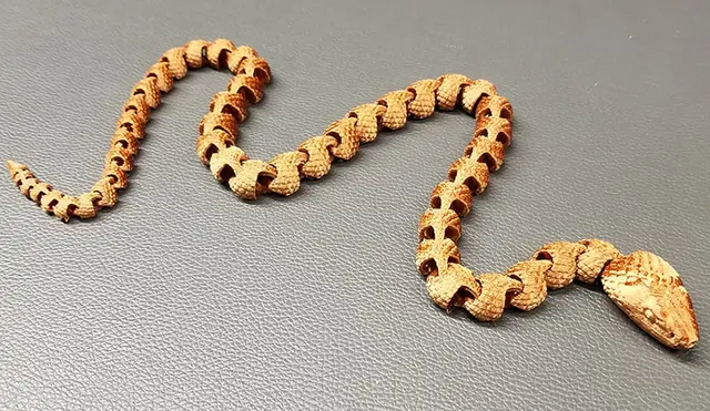 Articulated Snake with Scales — modelo 3D