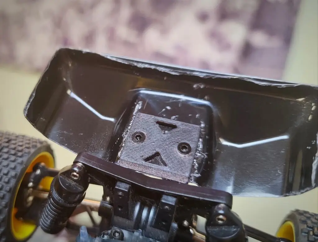 Jiabaile 2401 rear wing mounting plate — modelo 3D