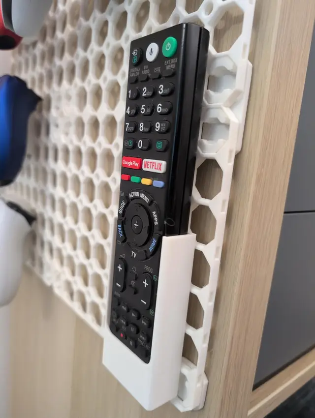 Sony RMF-TX310E tv remote multiboard holder — modelo 3D