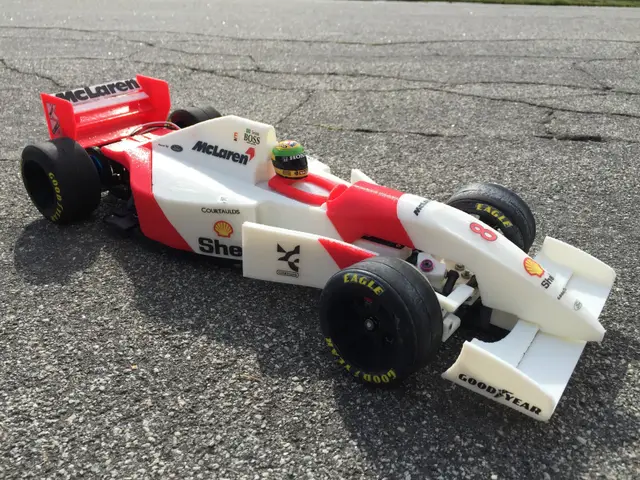 RS-01 Ayrton Senna’s 1993 McLaren MP4/8 Formula 1 RC Car — modelo 3D