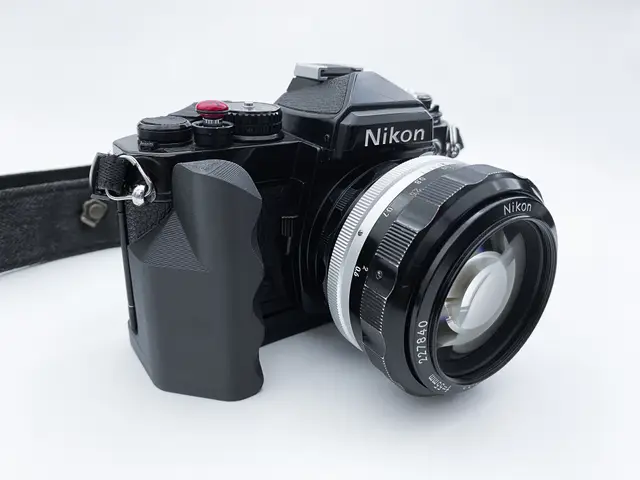 The Printed Grip - Nikon SLR Camera Grip — modelo 3D