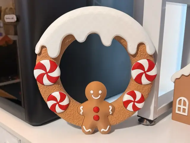Gingerbread Peppermint Christmas Wreath - No AMS — modelo 3D