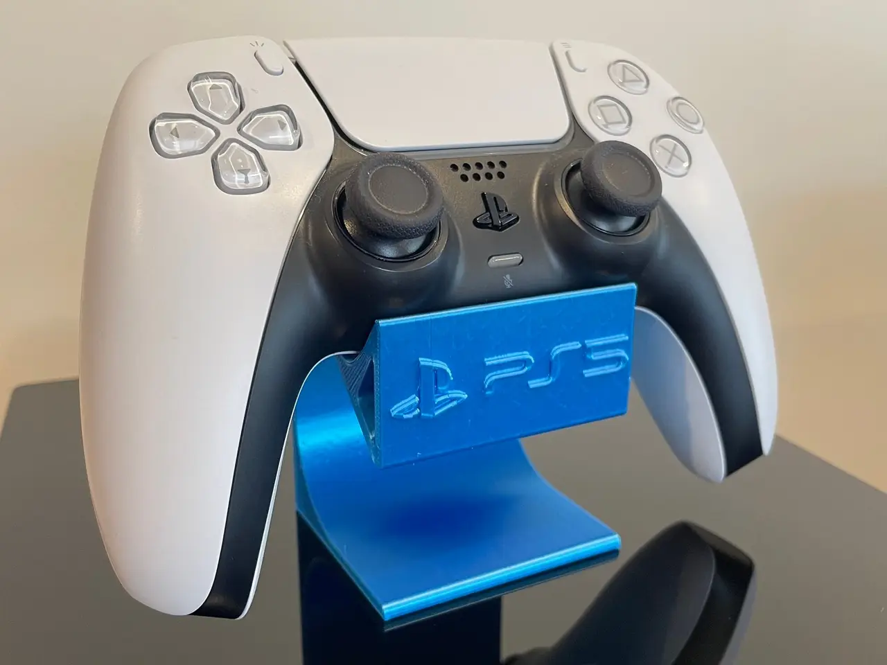 DualSense PS5 Controller Stand — modelo 3D