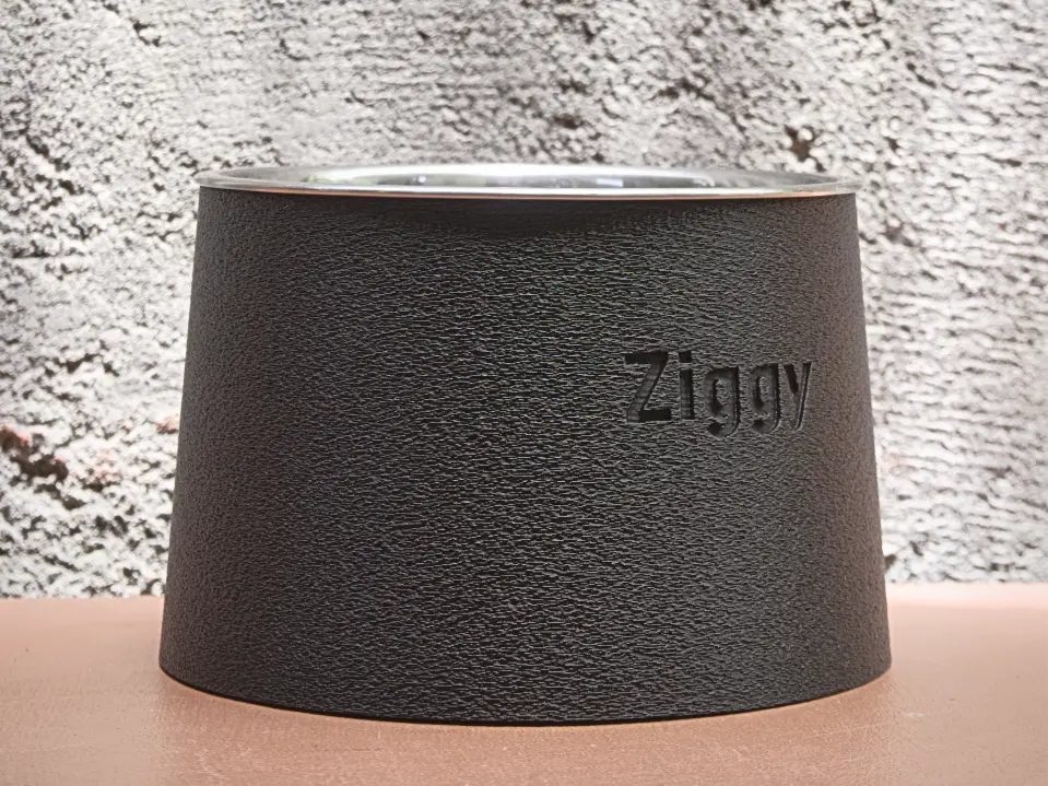 Dog Bowl Riser with Custom Name — modelo 3D