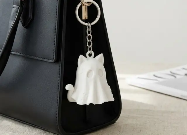 Cute Ghost Cat Bag Charm – Spooky Cat Keychain — modelo 3D