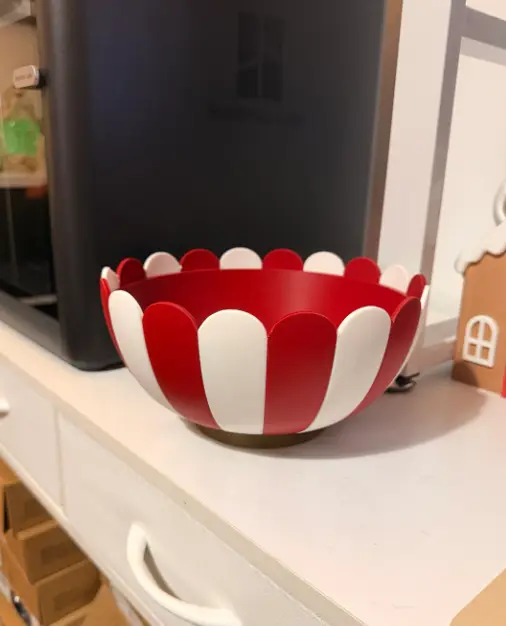 Elegant Christmas Scalloped Bowl - No AMS — modelo 3D