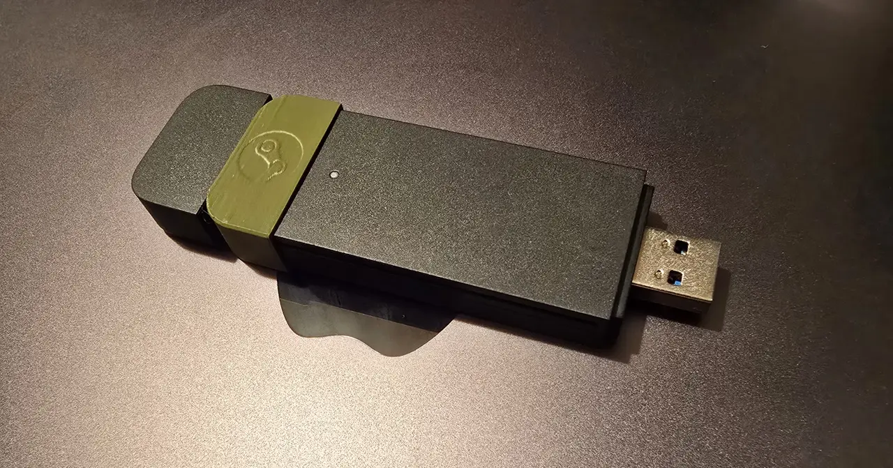 Steam frame USB dongle cap storage — modelo 3D