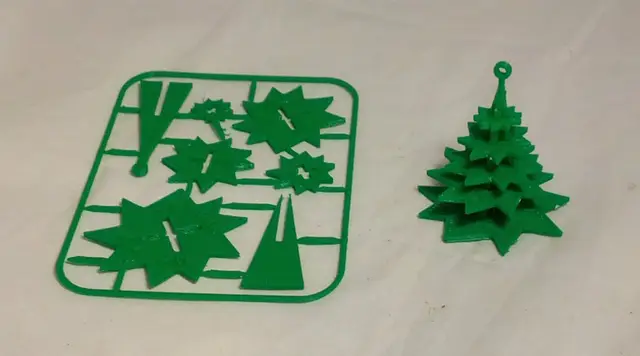 Evergreen Tree Christmas Ornament on Card — modelo 3D