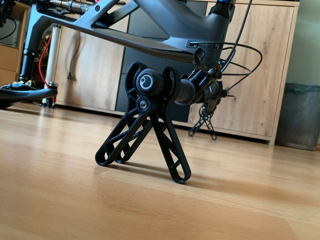 Bike Stand Handle Bar Clamp V1 — modelo 3D