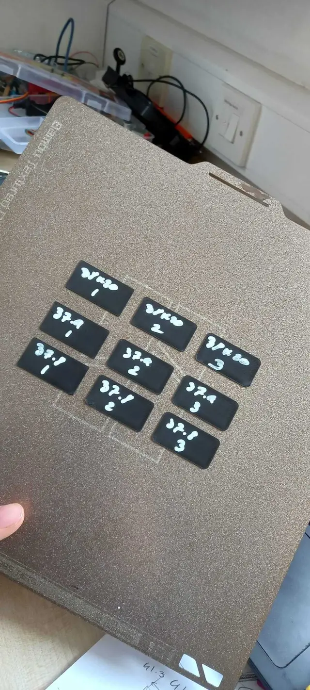 TANDY headphone top panel delete — modelo 3D