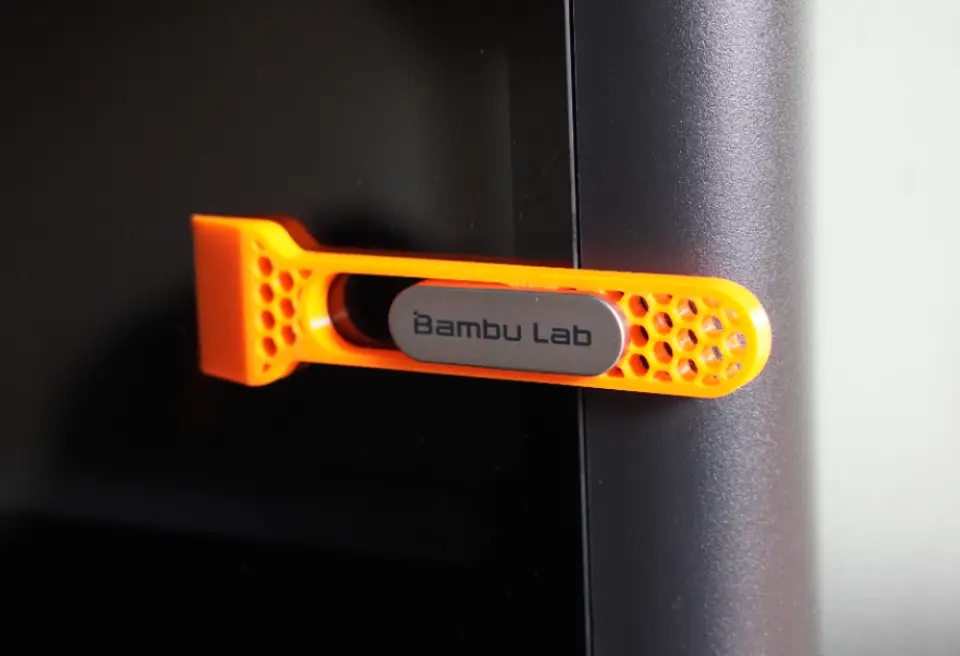 BAMBU LAB P1S / X1 / X1C DOOR HANDLE BED SCRAPER — modelo 3D