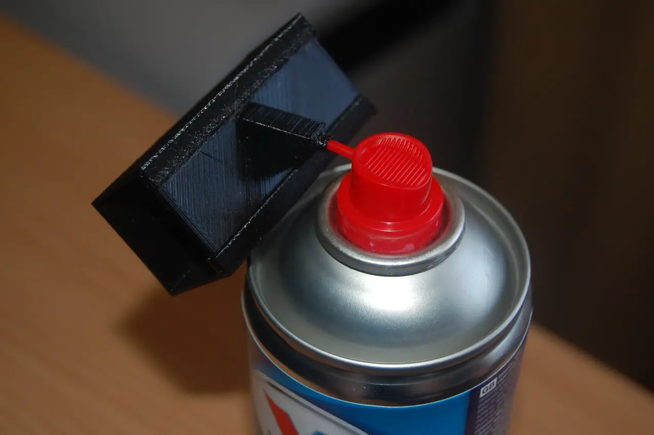 Motorcycle Chain lube accessory — modelo 3D